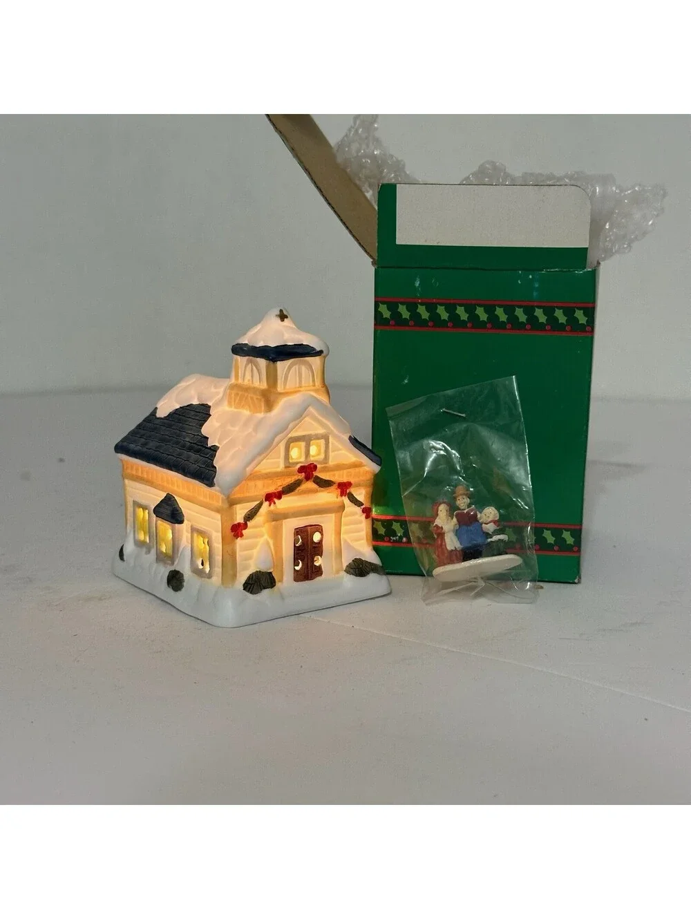 House of Lloyd Christmas Around the World Ye Little Church S-12